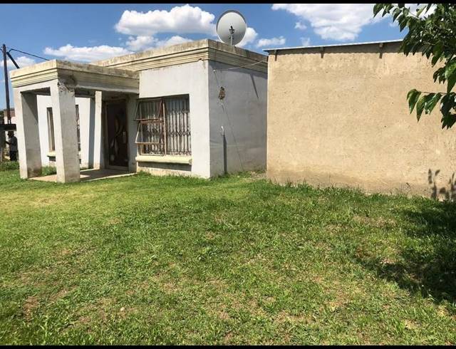 2 BEDROOM HOUSE FOR SALE IN LANGAVILLE